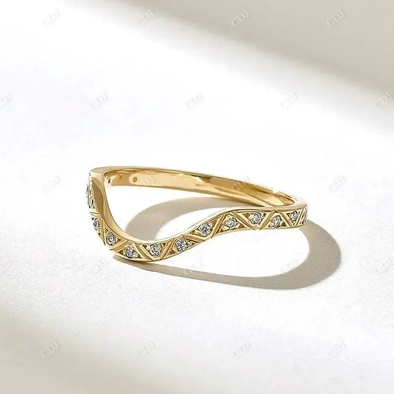 0.17CTW Round Lab Grown Diamond Curved Wedding Band