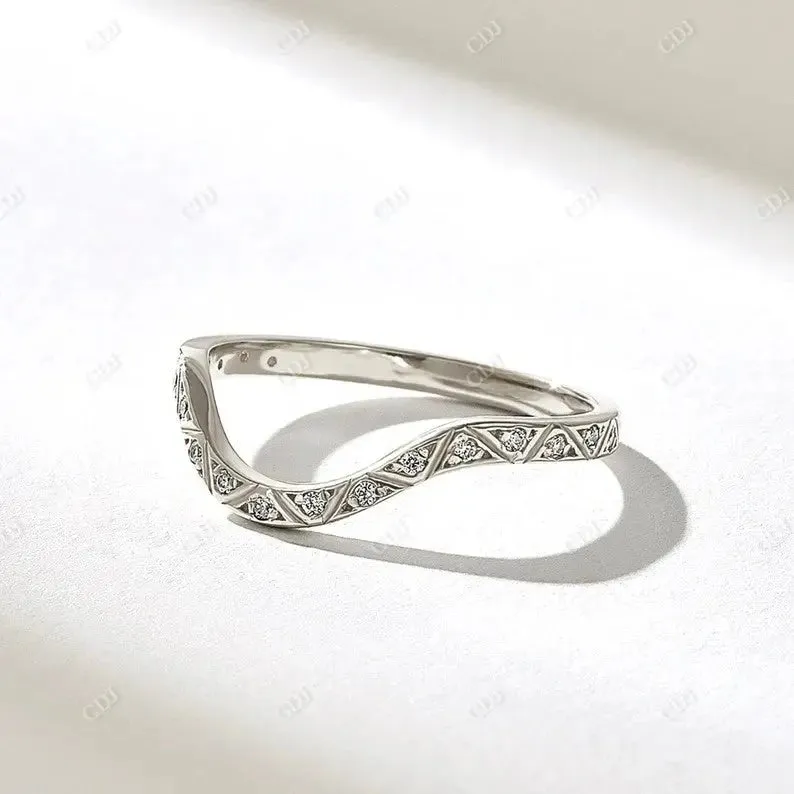 0.17CTW Round Lab Grown Diamond Curved Wedding Band