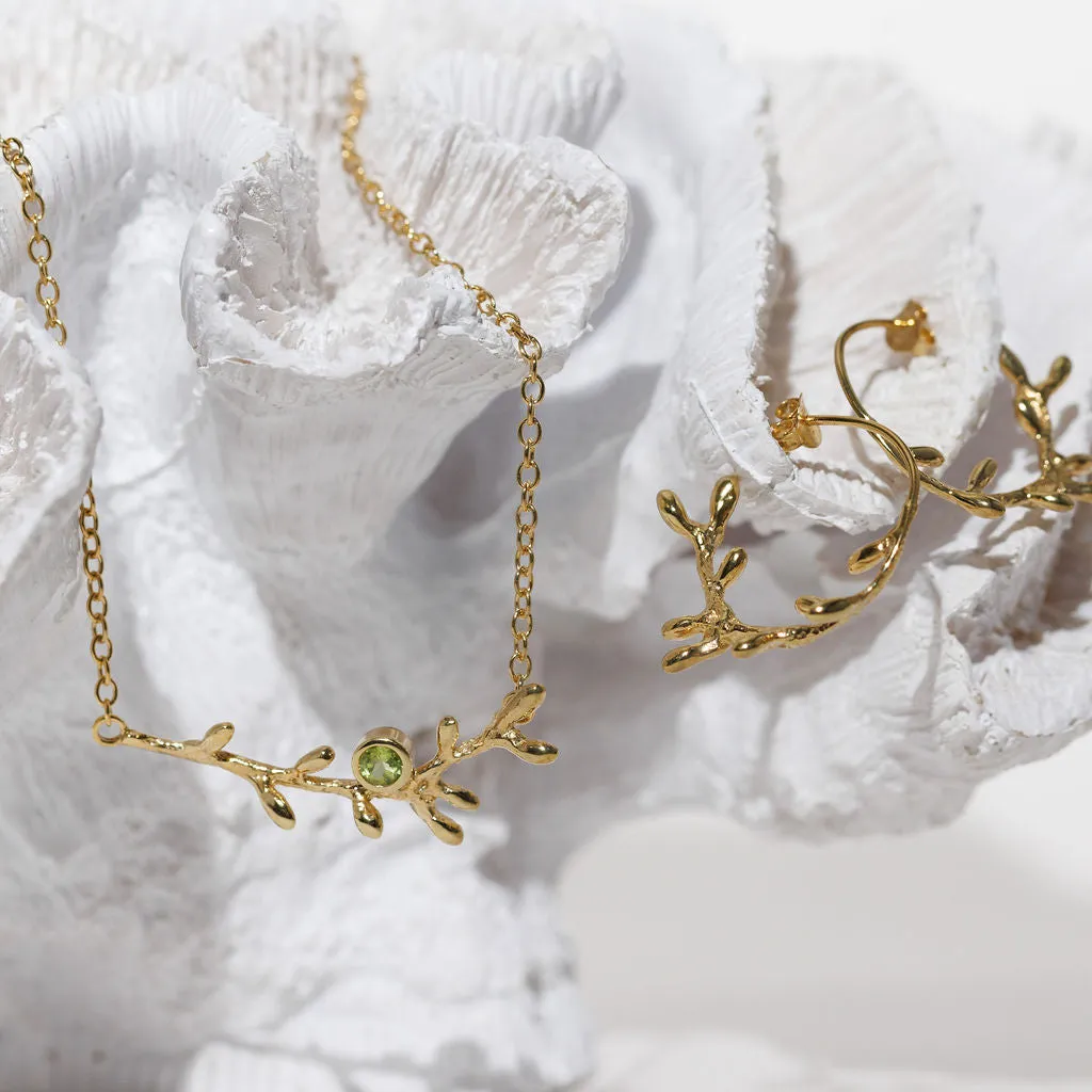 Coral Bar Gold Necklace With Peridot Stone