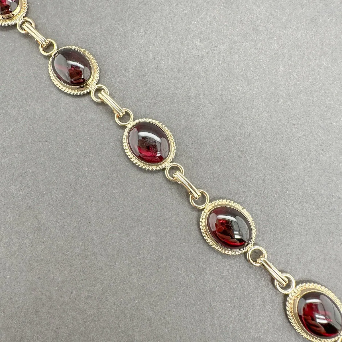 Estate 14K Y Gold 19.18ctw Garnet Link Bracelet