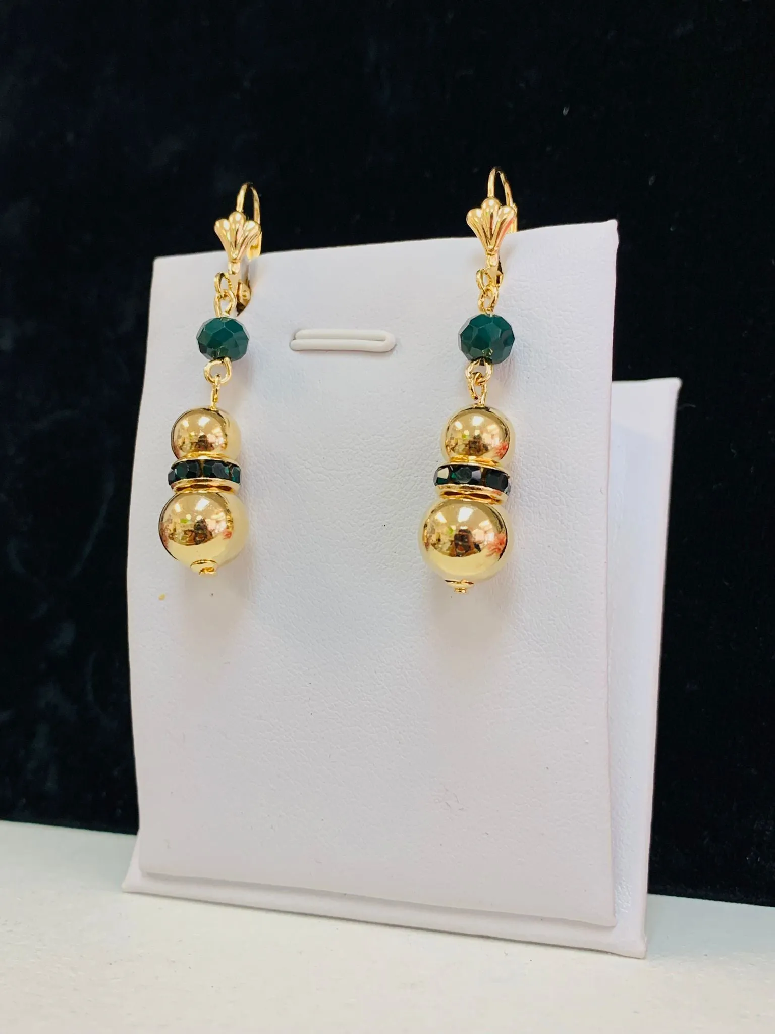 Green Gold Dangle Ball Lever Back Earrings / 14K Gold Filled Earrings for Womens Lever Back/ Womens Ball Dangle Earrings / Aretes Colgantes de Piedras Verde