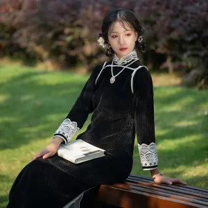 Mei Qi 梅气 Sweet Plum 1920s Velvet Lace Long Sleeve Qipao