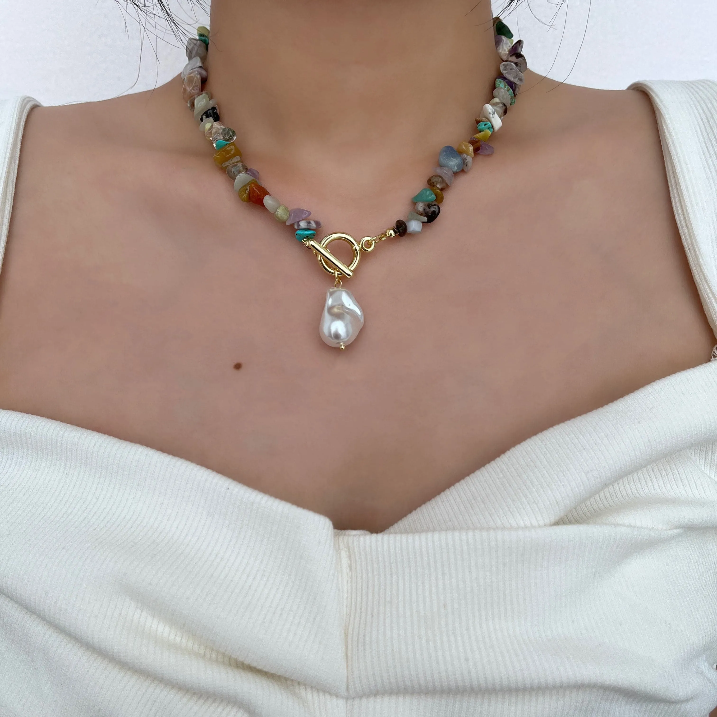 Stone beaded multicolor pendant necklace