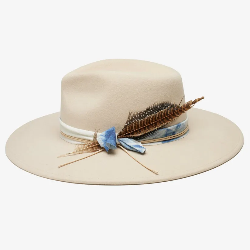 Woolen Whisper Fedora in Oatmeal