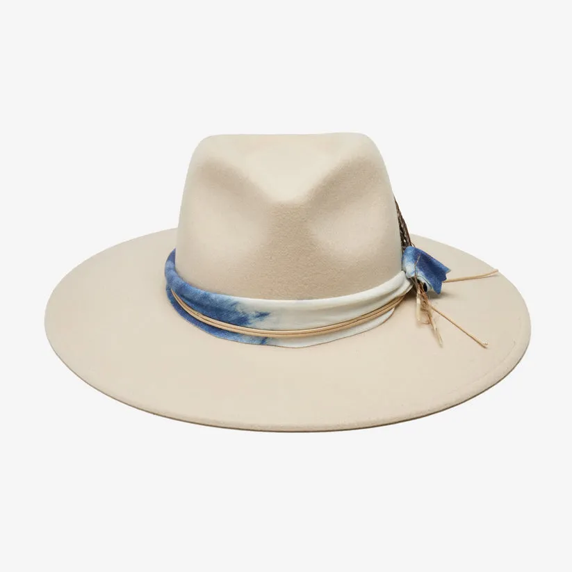 Woolen Whisper Fedora in Oatmeal